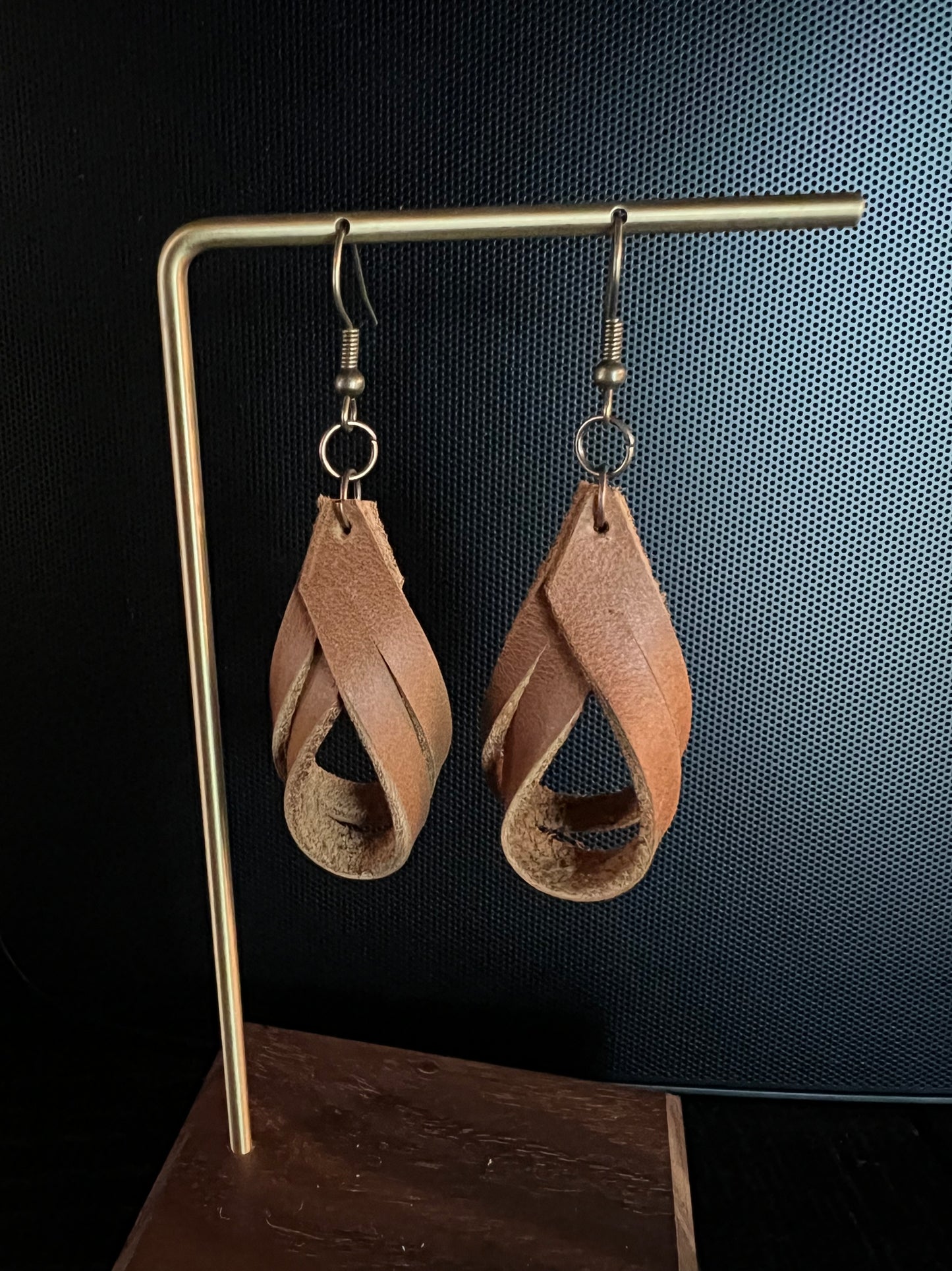 Lagrima Leather Earrings